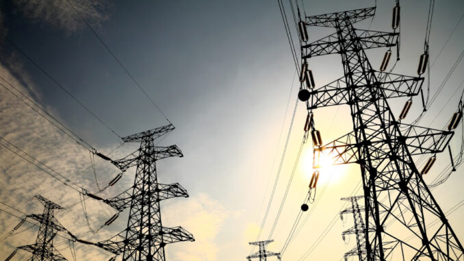 usuarios-pagan-obras-electicas